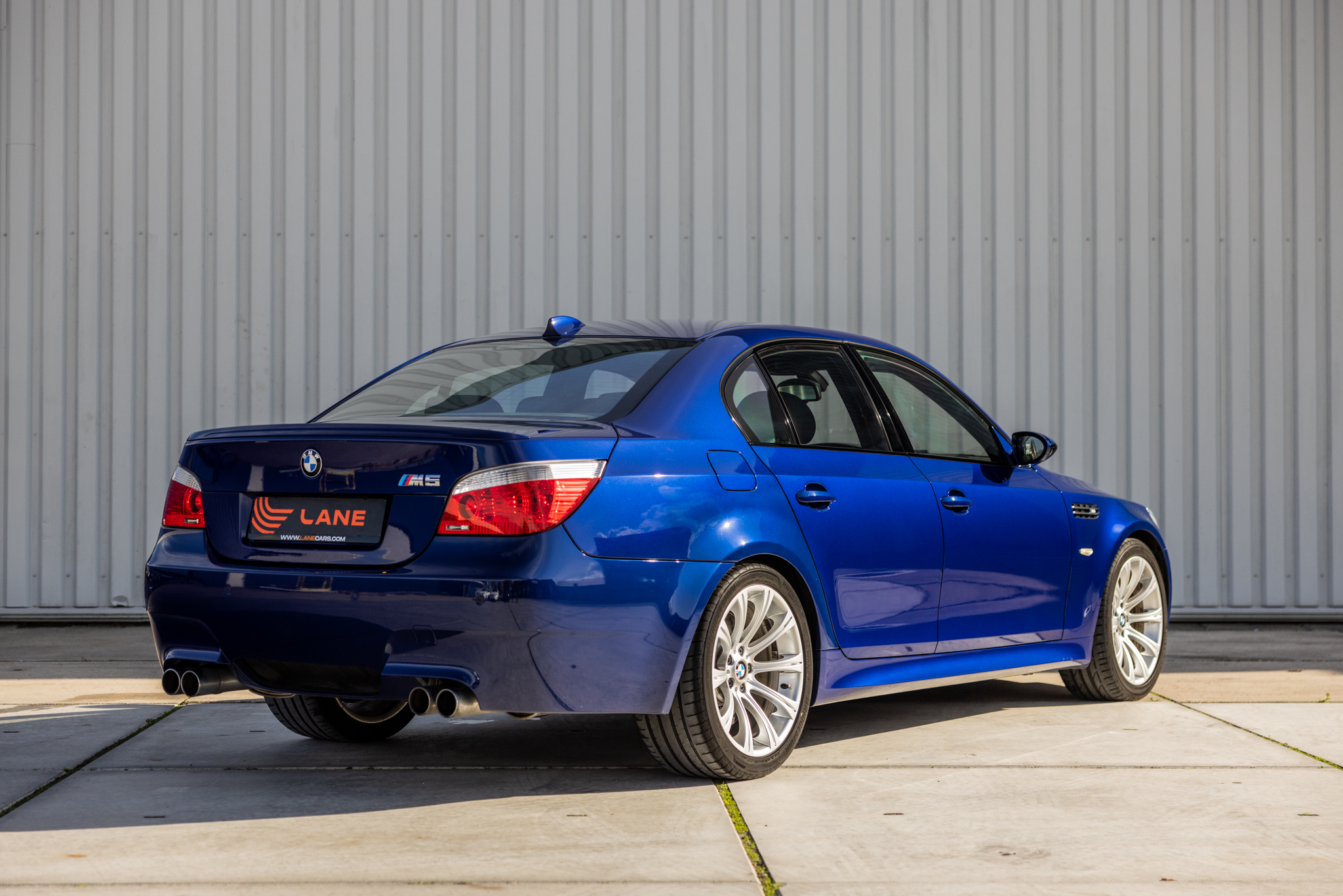 BMW - M5 E60 V10 - LANE CARS
