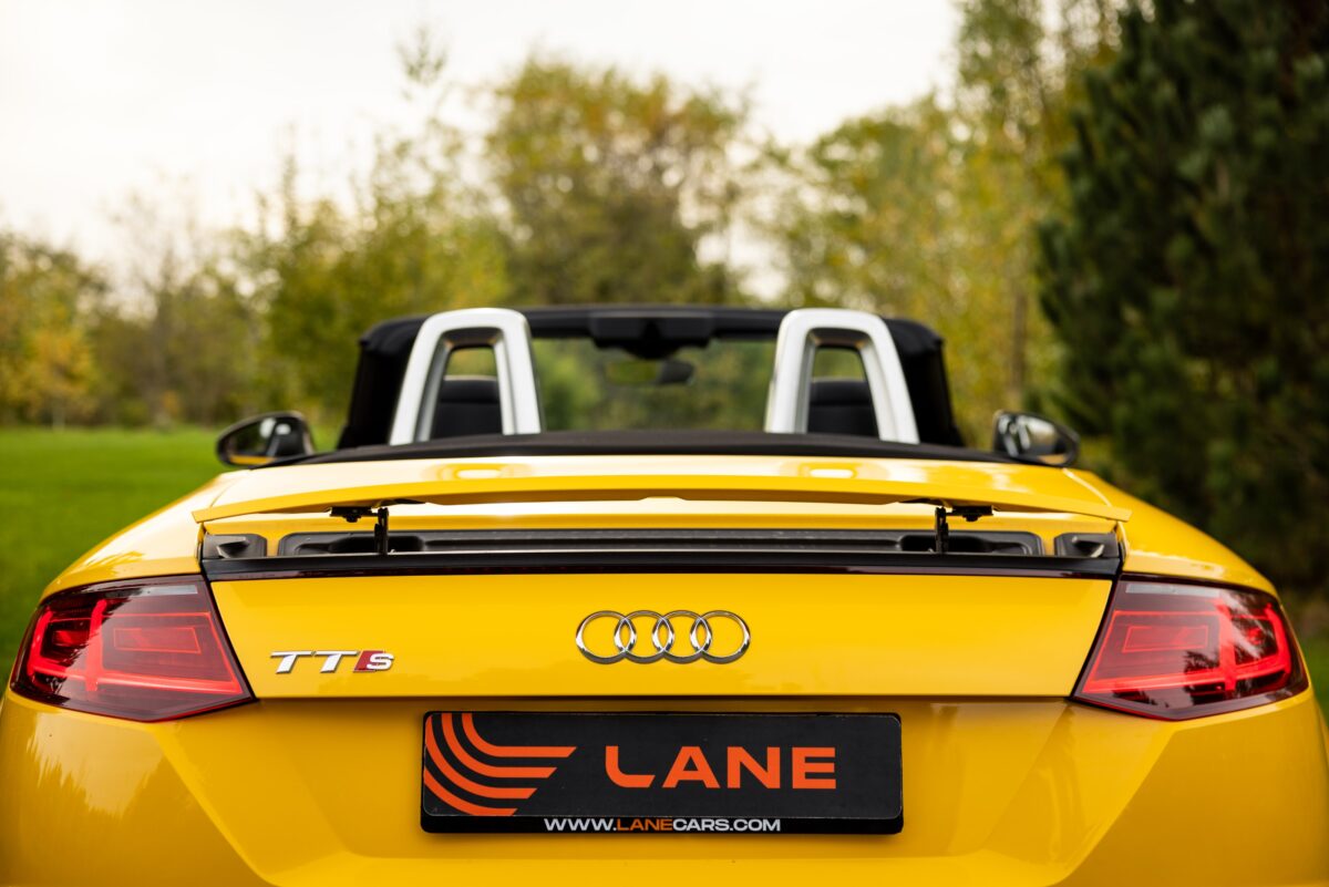 Lane cars 28-102-2022 – socials-30