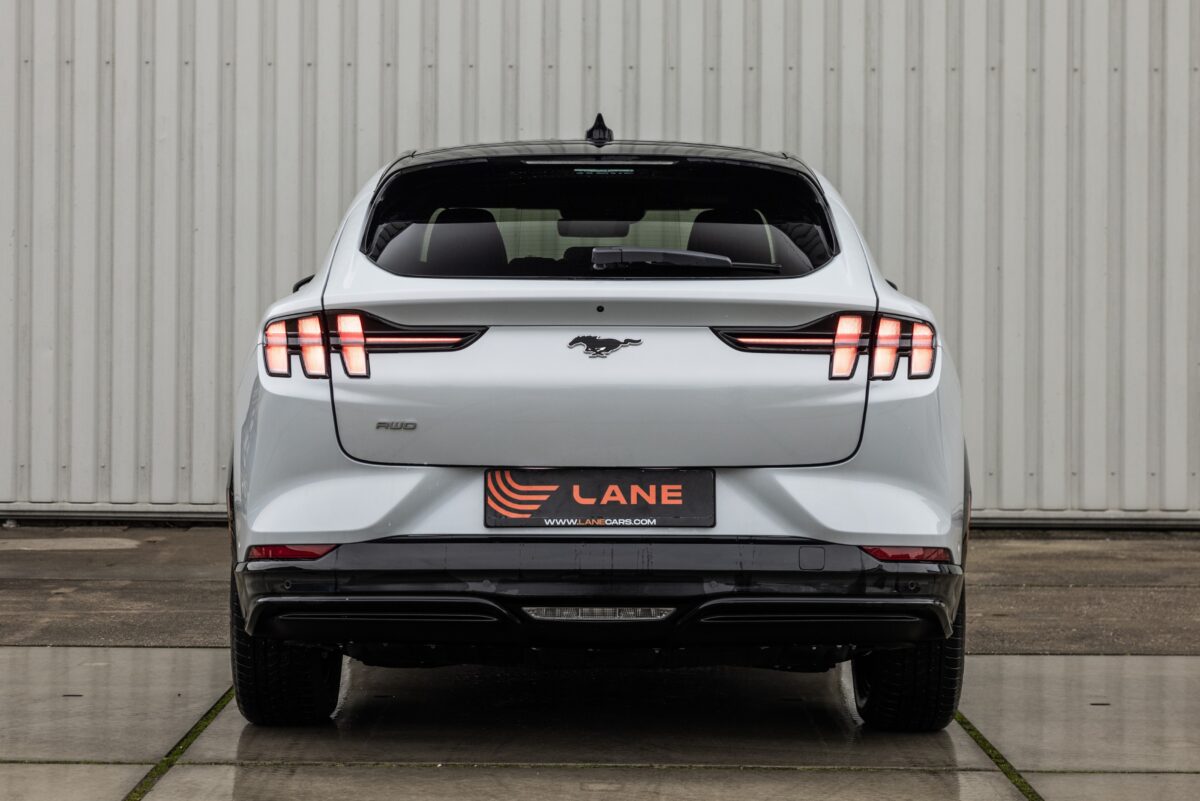 Lane Cars Mustang Mach-E 23-1-2023-12