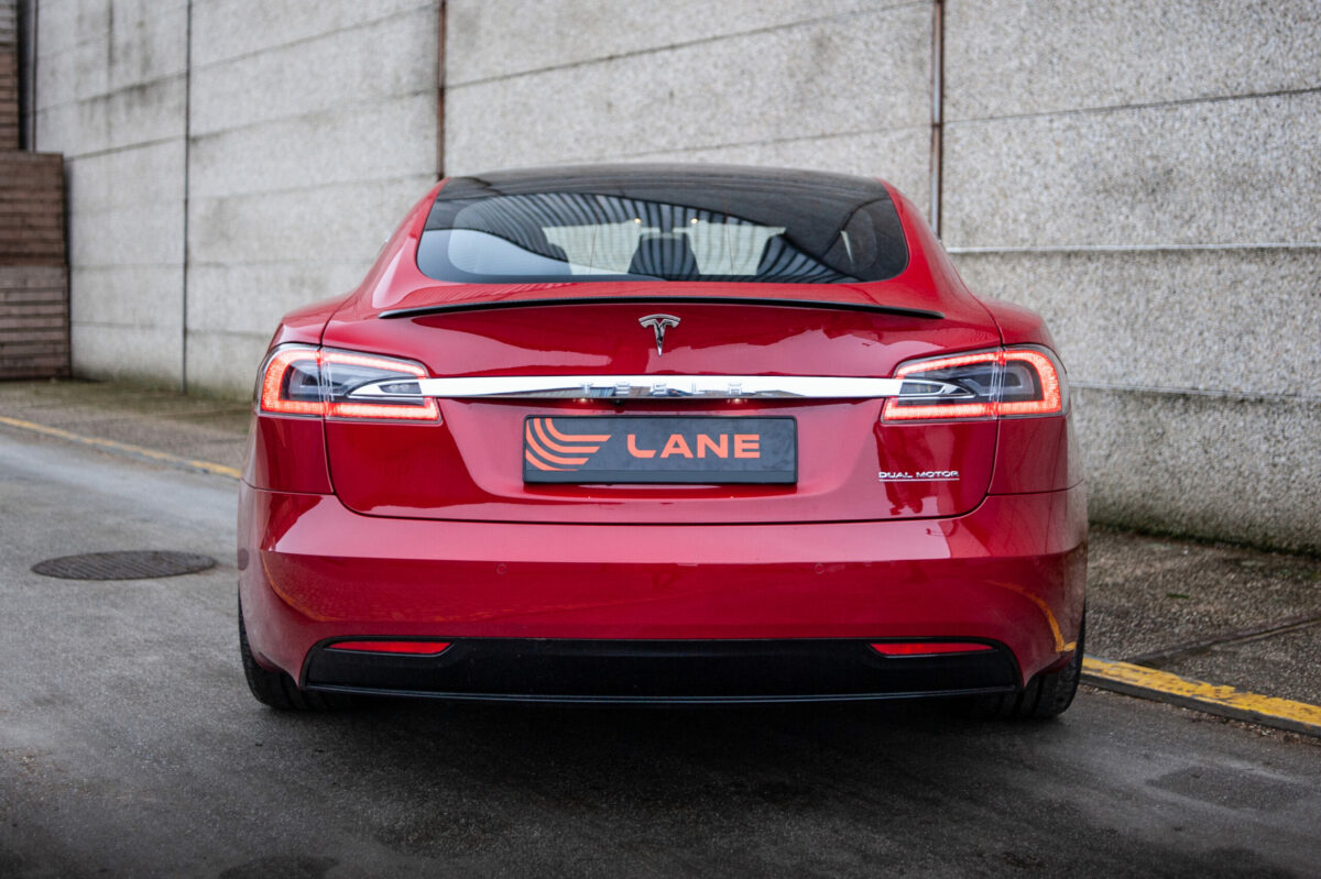 Lane-Tesla-ModelS-20